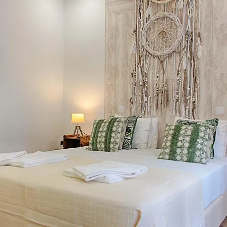 By Trip2portugal Guest house Lisbon