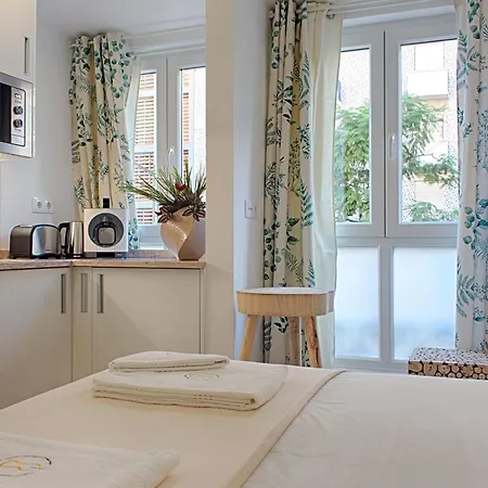 Guest house By Trip2portugal Lisbon